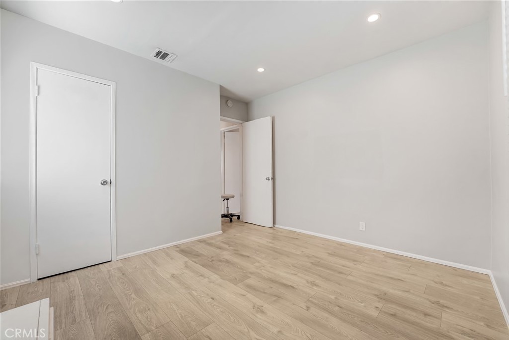 MLS #SR25260595 image #17