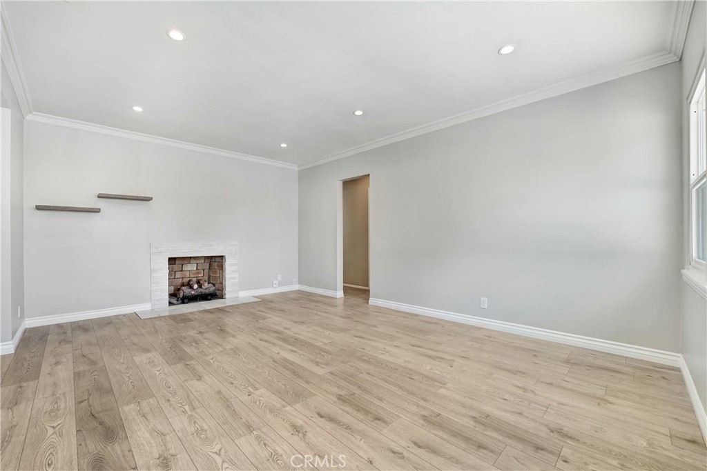 MLS #SR25260595 image #3