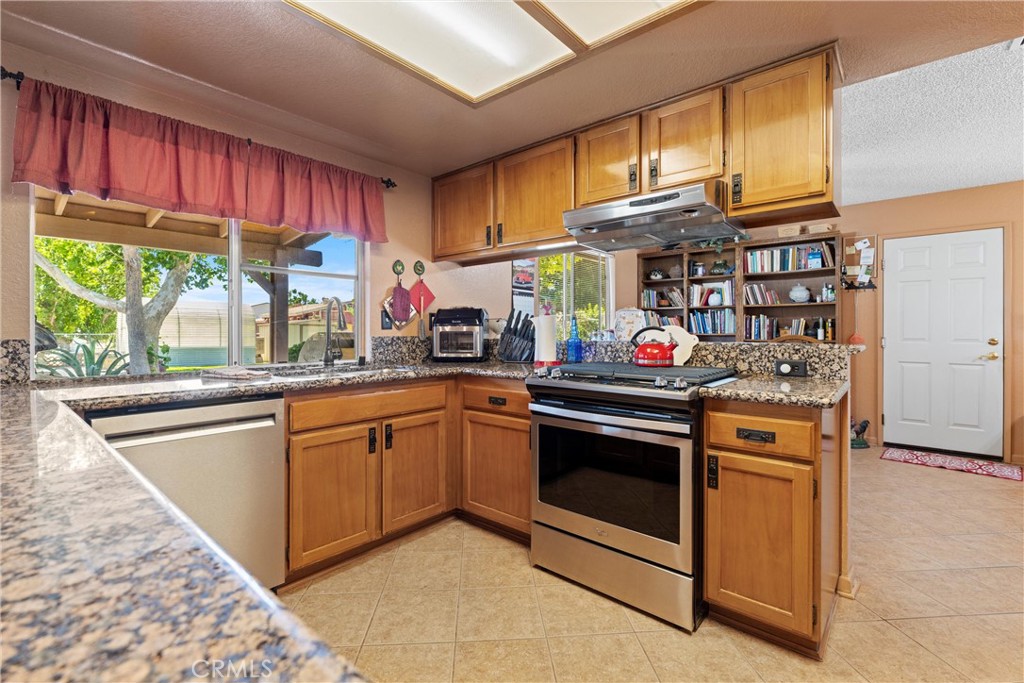 MLS #SR25260608 image #6