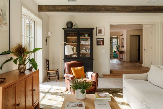 MLS #SR25260632 image #9