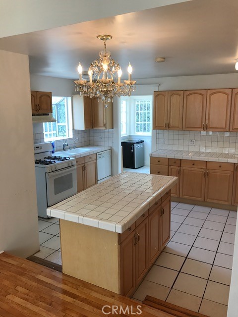 MLS #SR25260666 image #6