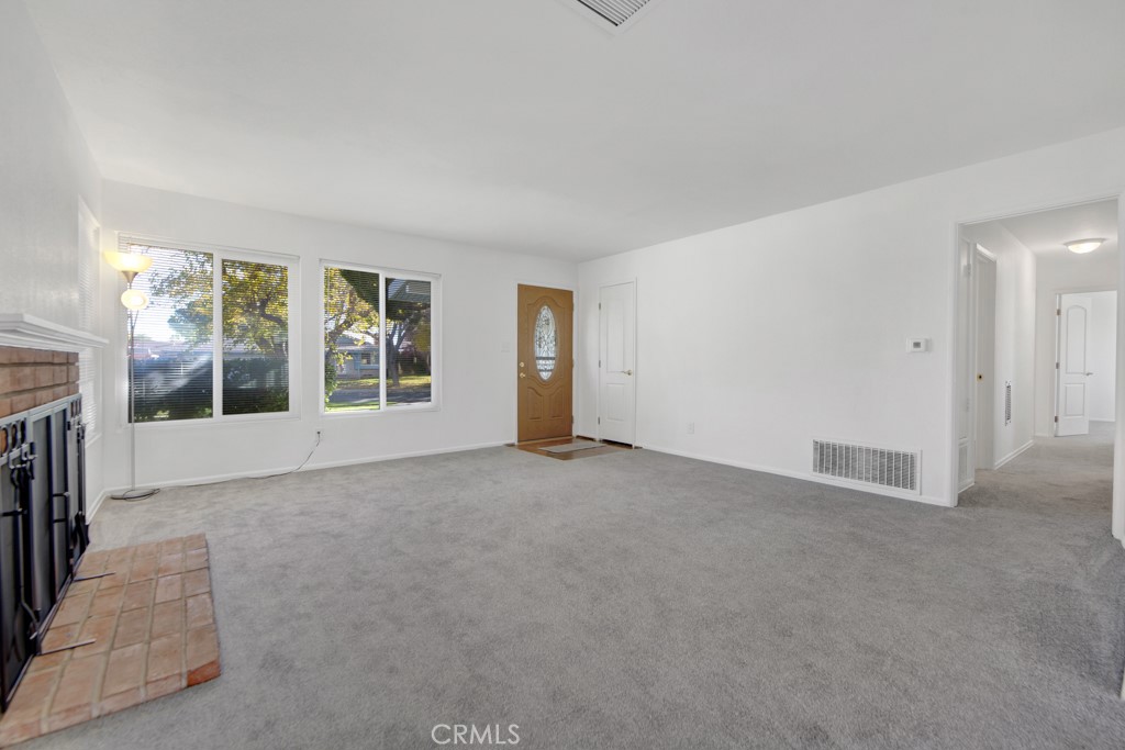 MLS #SR25260687 image #9