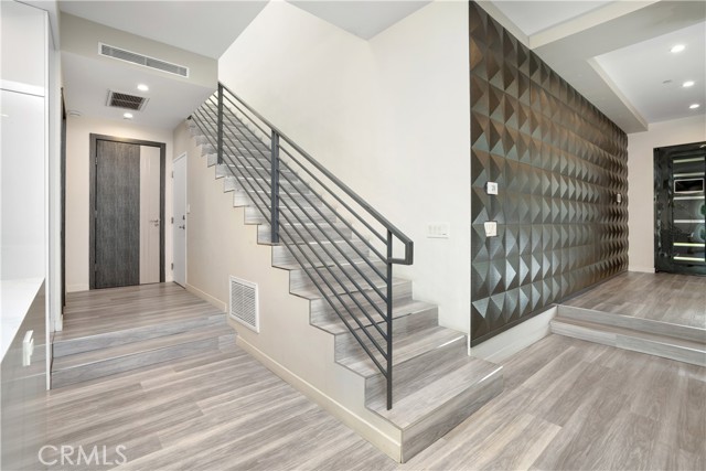 MLS #SR25260689 image #15