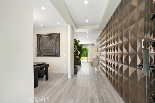 MLS #SR25260689 image #2