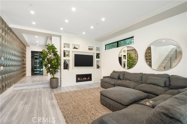 MLS #SR25260689 image #4