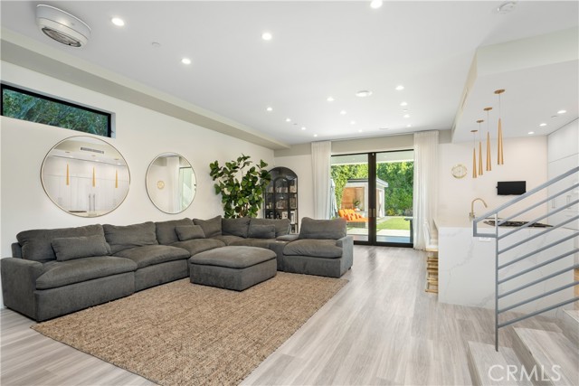 MLS #SR25260689 image #6