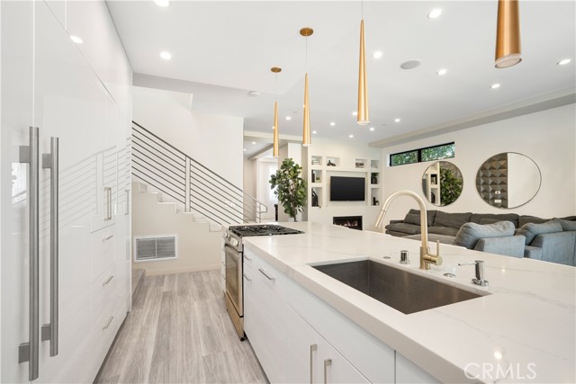 MLS #SR25260689 image #9