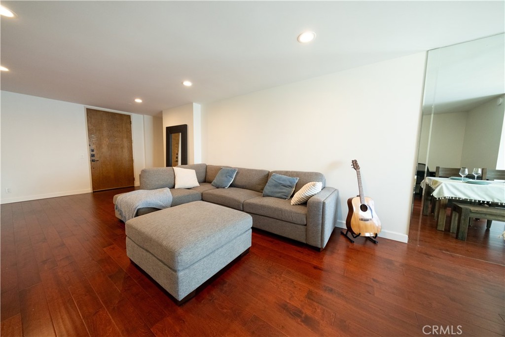 MLS #SR25260699 image #7