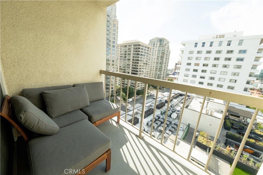 MLS #SR25260699 image #9