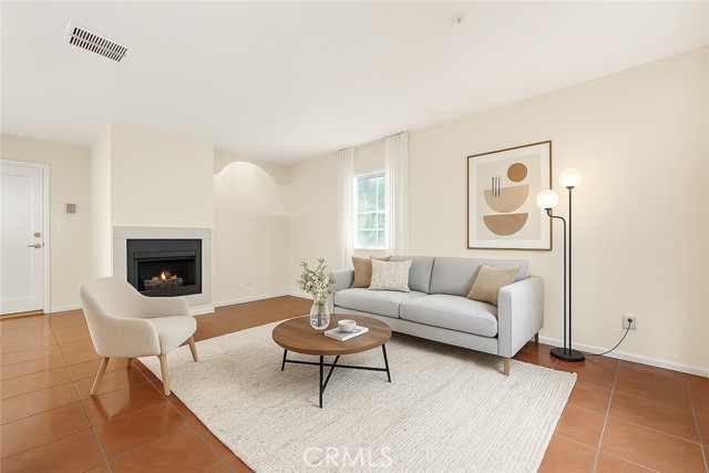 MLS #SR25260714 image #1