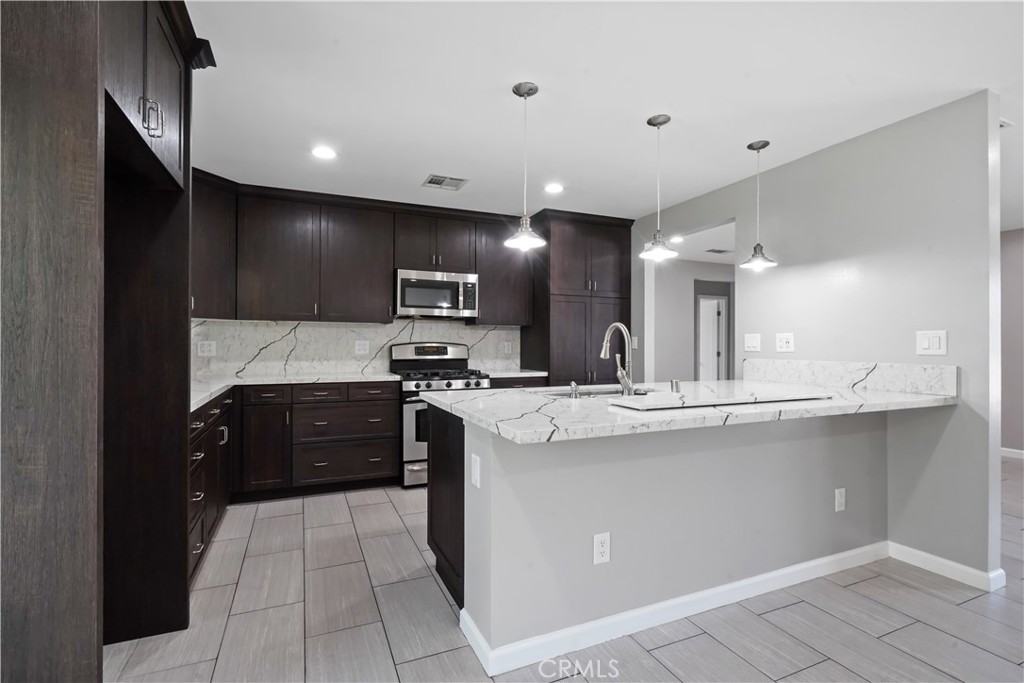 MLS #SR25260763 image #8