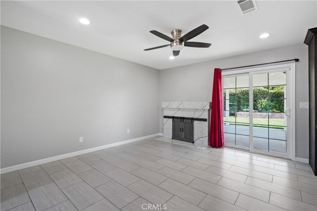 MLS #SR25260763 image #9