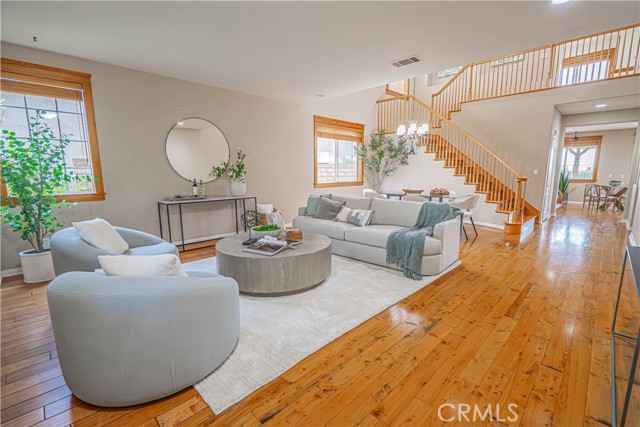 MLS #SR25260772 image #3