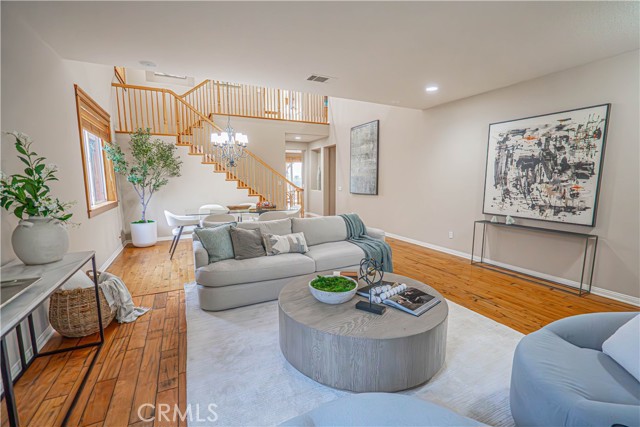 MLS #SR25260772 image #4