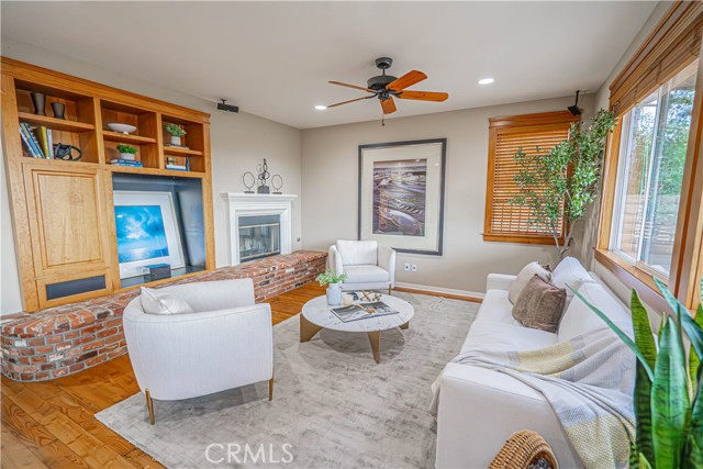 MLS #SR25260772 image #9