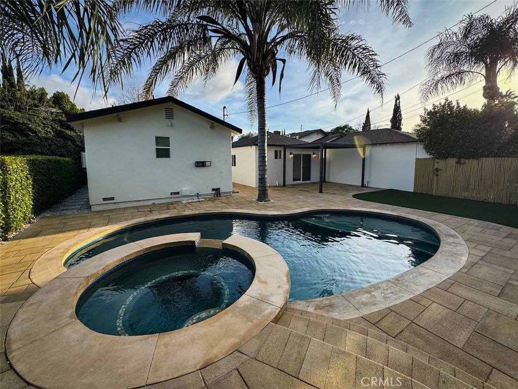 MLS #SR25260846 image #8