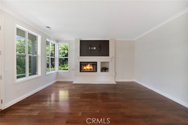 MLS #SR25260861 image #16