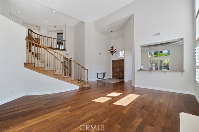 MLS #SR25260861 image #6