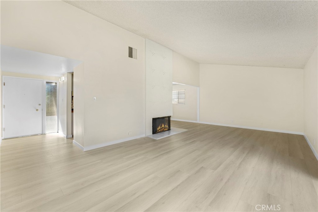 MLS #SR25260946 image #9