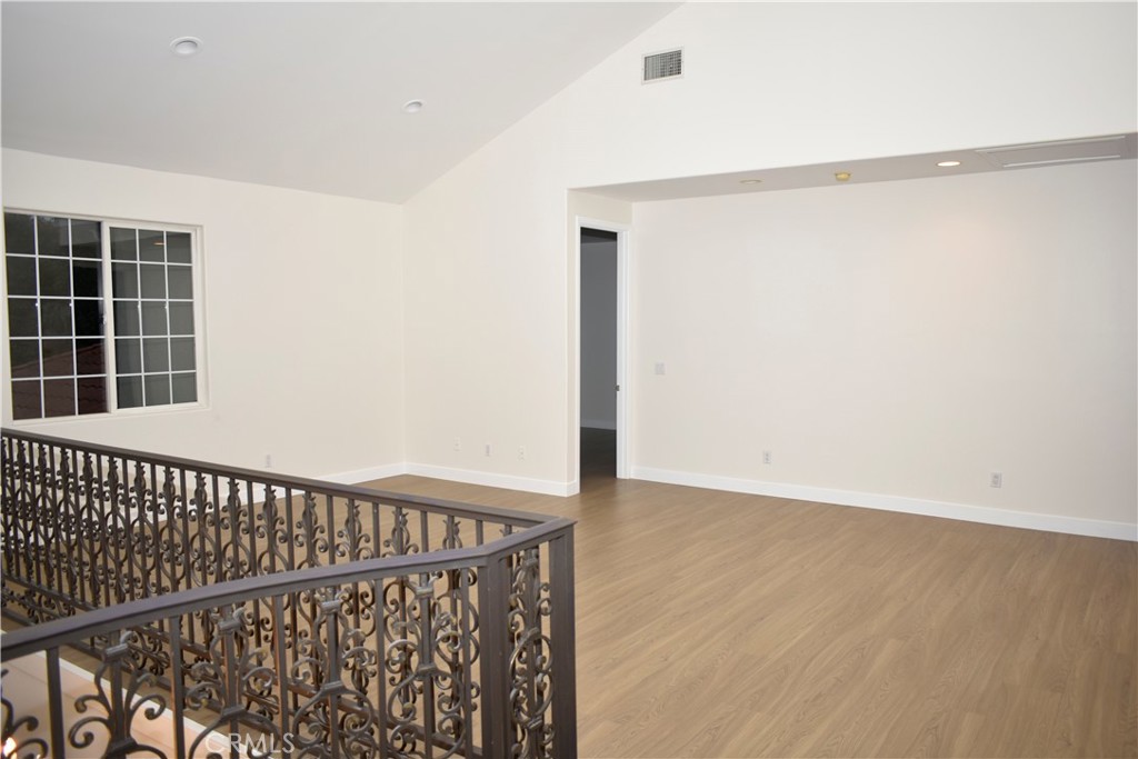 MLS #SR25261198 image #16