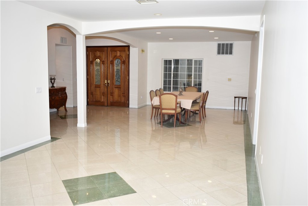 MLS #SR25261198 image #8