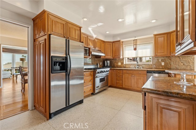 MLS #SR25261208 image #8