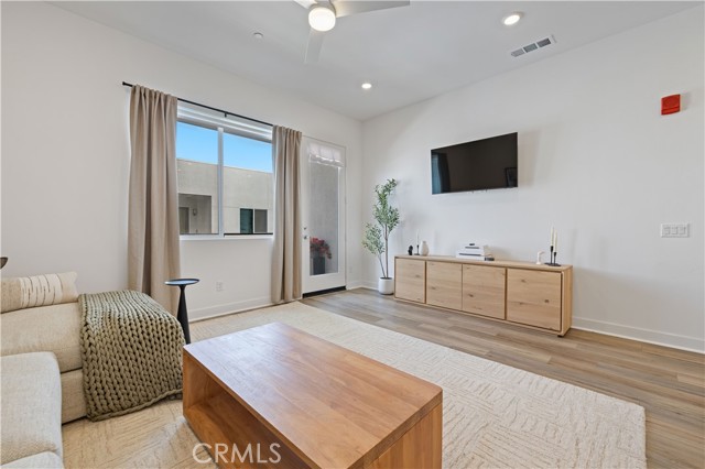 MLS #SR25261287 image #6