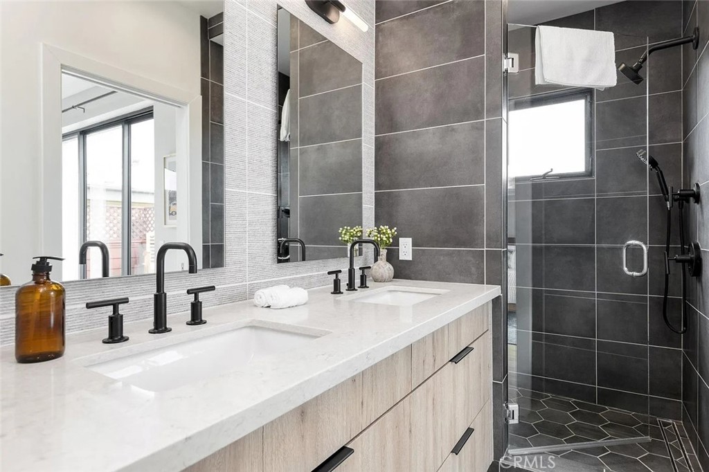 MLS #SR25261308 image #16