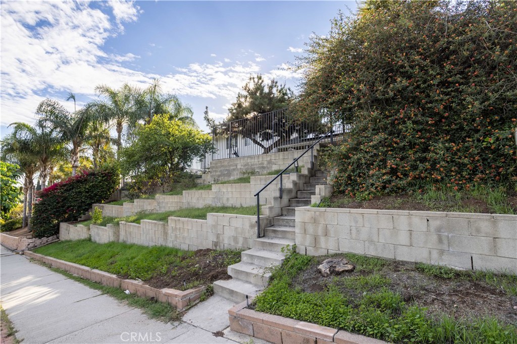 MLS #SR25261336 image #1