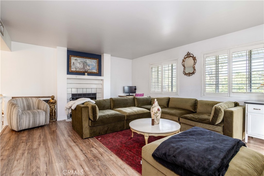 MLS #SR25261336 image #12