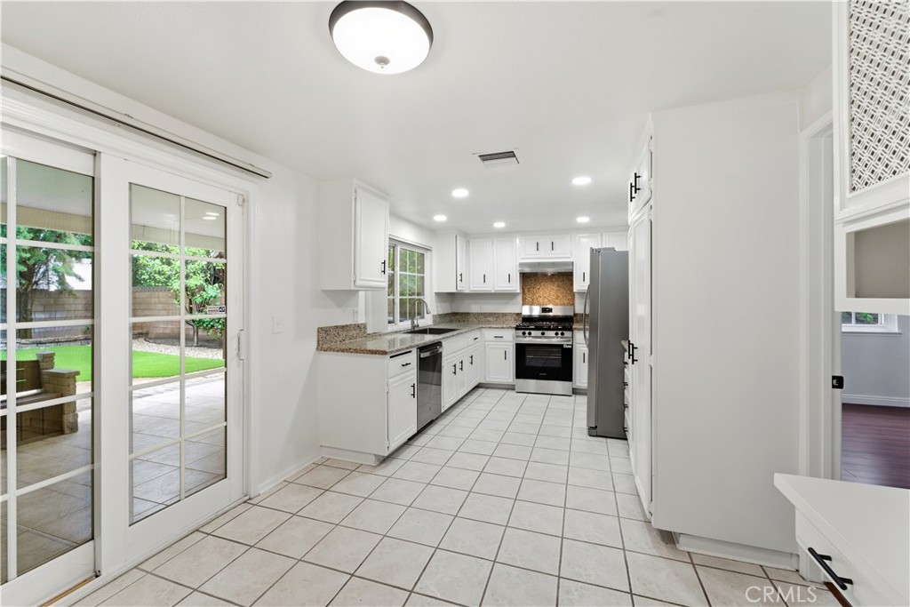 MLS #SR25261366 image #13