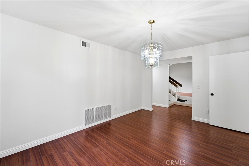 MLS #SR25261366 image #17