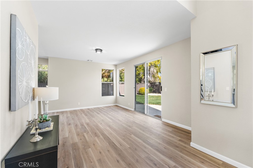 MLS #SR25261395 image #14