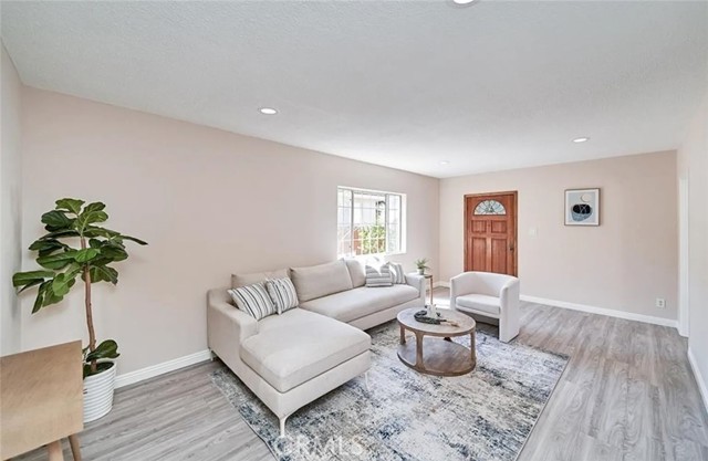 MLS #SR25261402 image #2