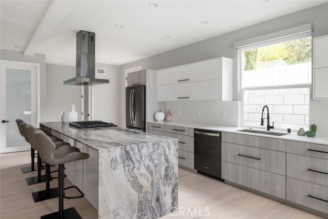 MLS #SR25261468 image #8