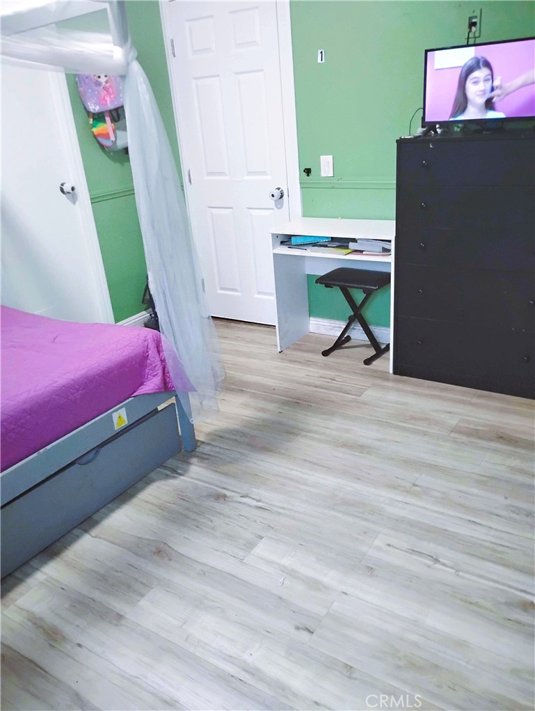 MLS #SR25261596 image #9