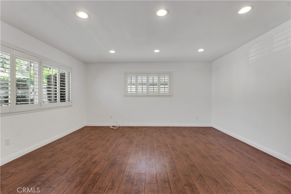 MLS #SR25261683 image #11