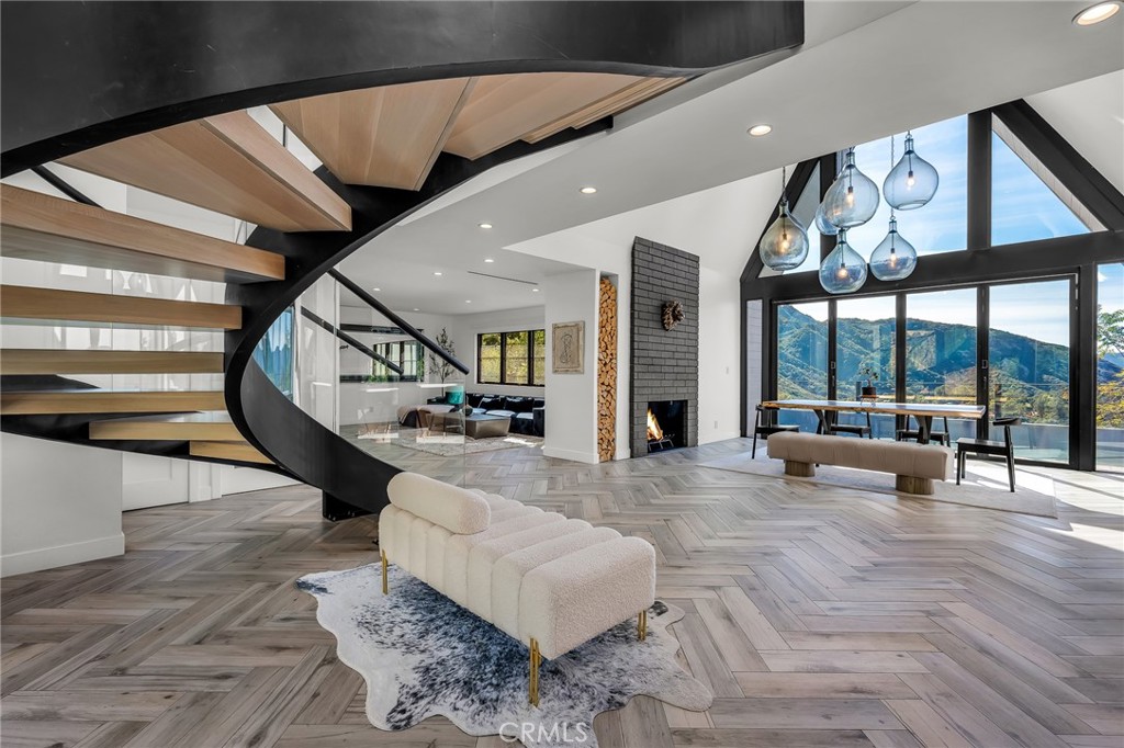 MLS #SR25261744 image #7