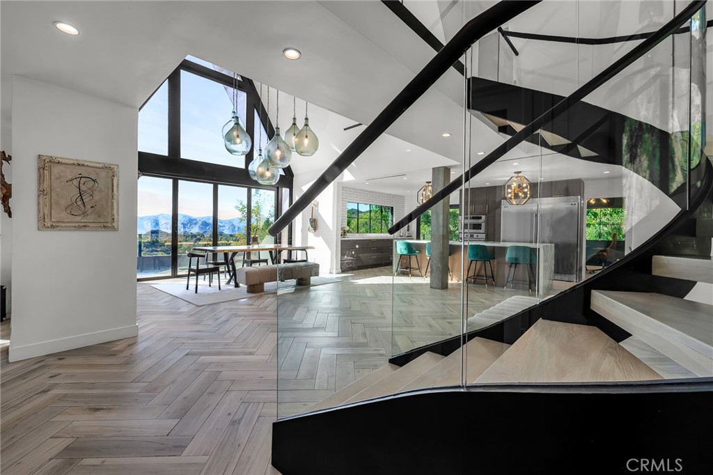 MLS #SR25261744 image #8