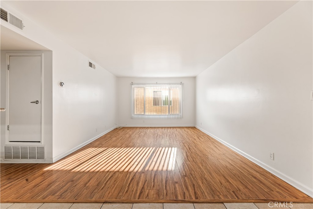 MLS #SR25261765 image #1