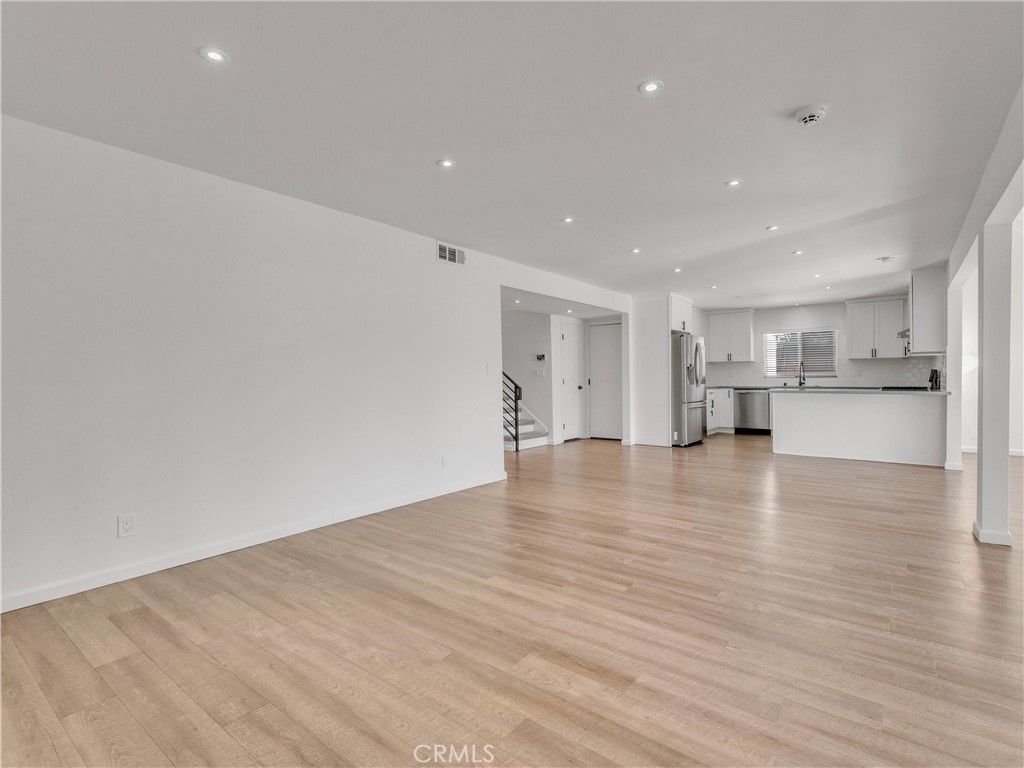 MLS #SR25261809 image #9