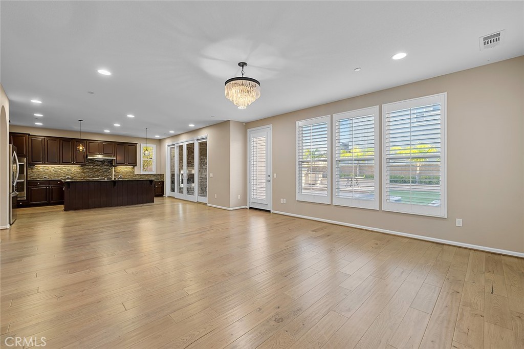 MLS #SR25261818 image #8