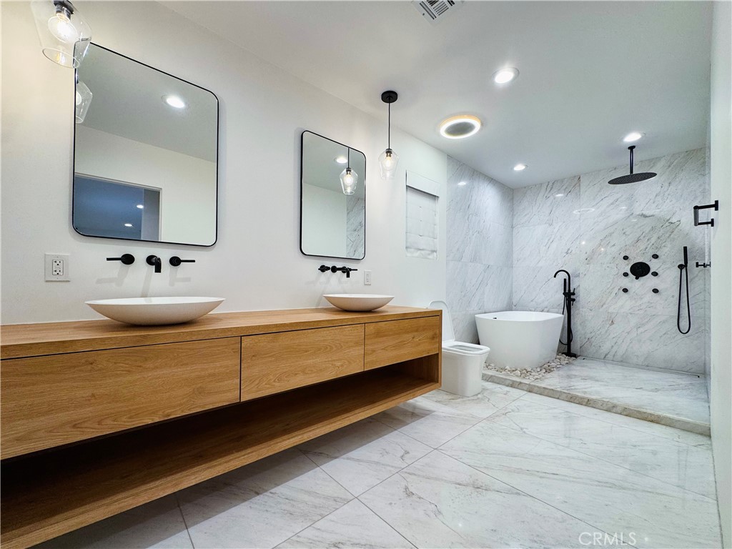 MLS #SR25261840 image #14