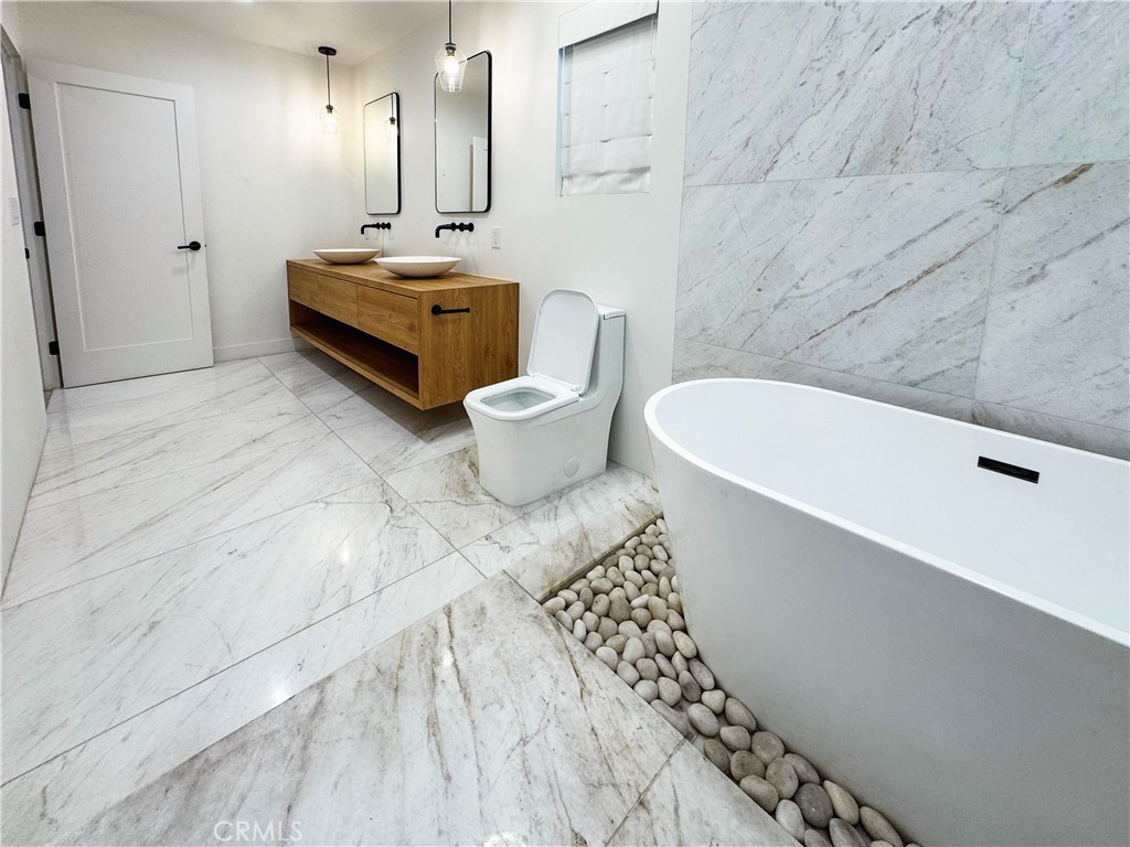 MLS #SR25261840 image #16