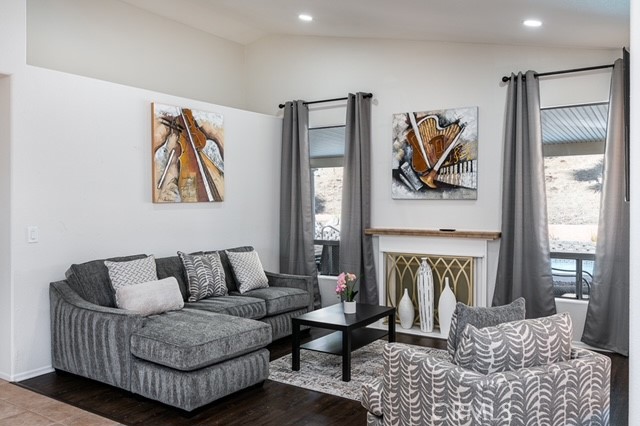 MLS #SR25261869 image #5