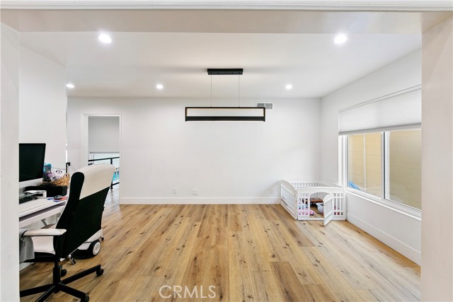 MLS #SR25262030 image #5