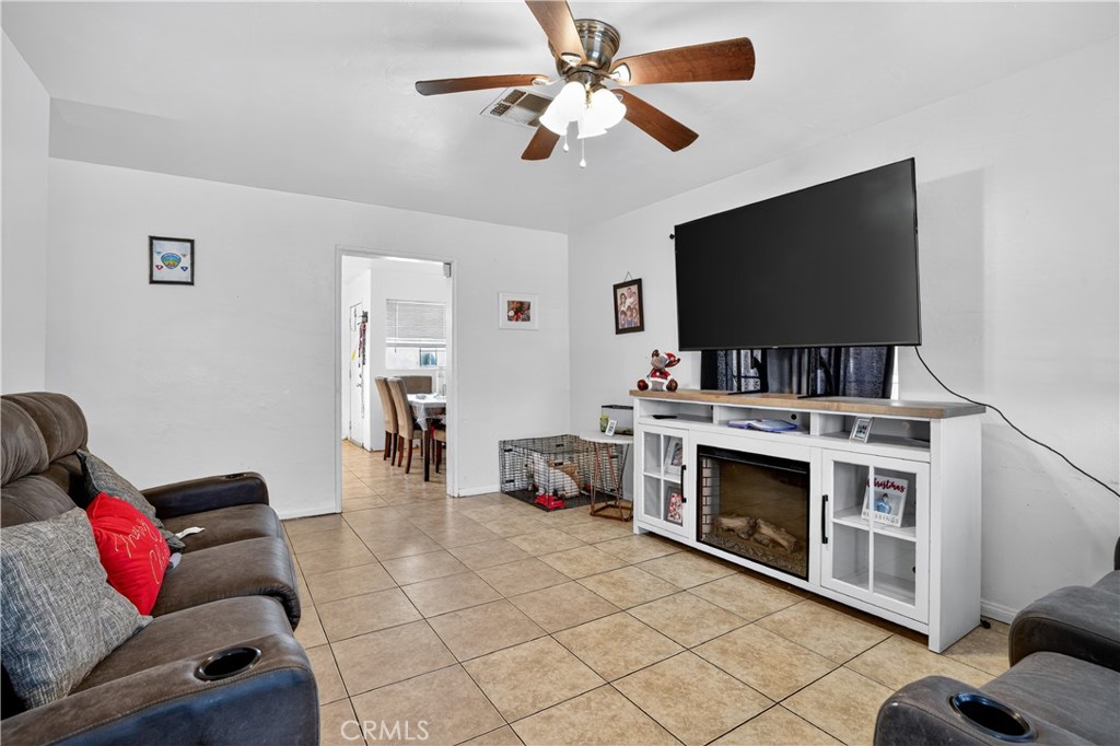 MLS #SR25262056 image #4