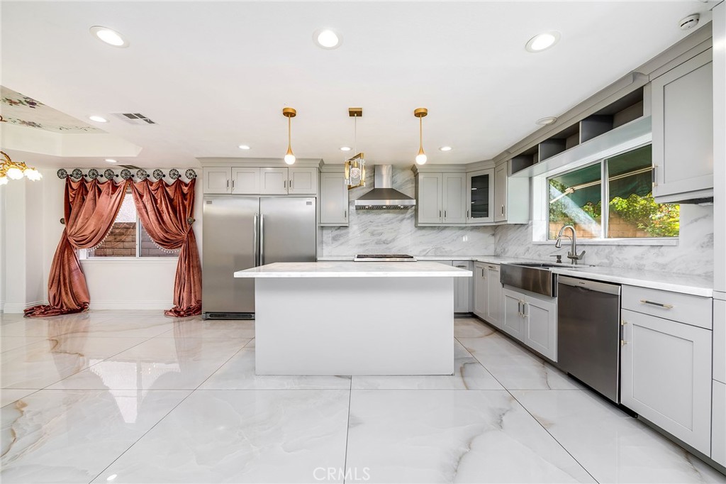 MLS #SR25262076 image #1