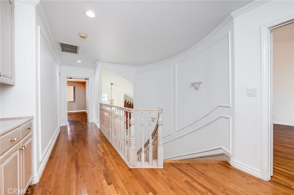 MLS #SR25262076 image #17