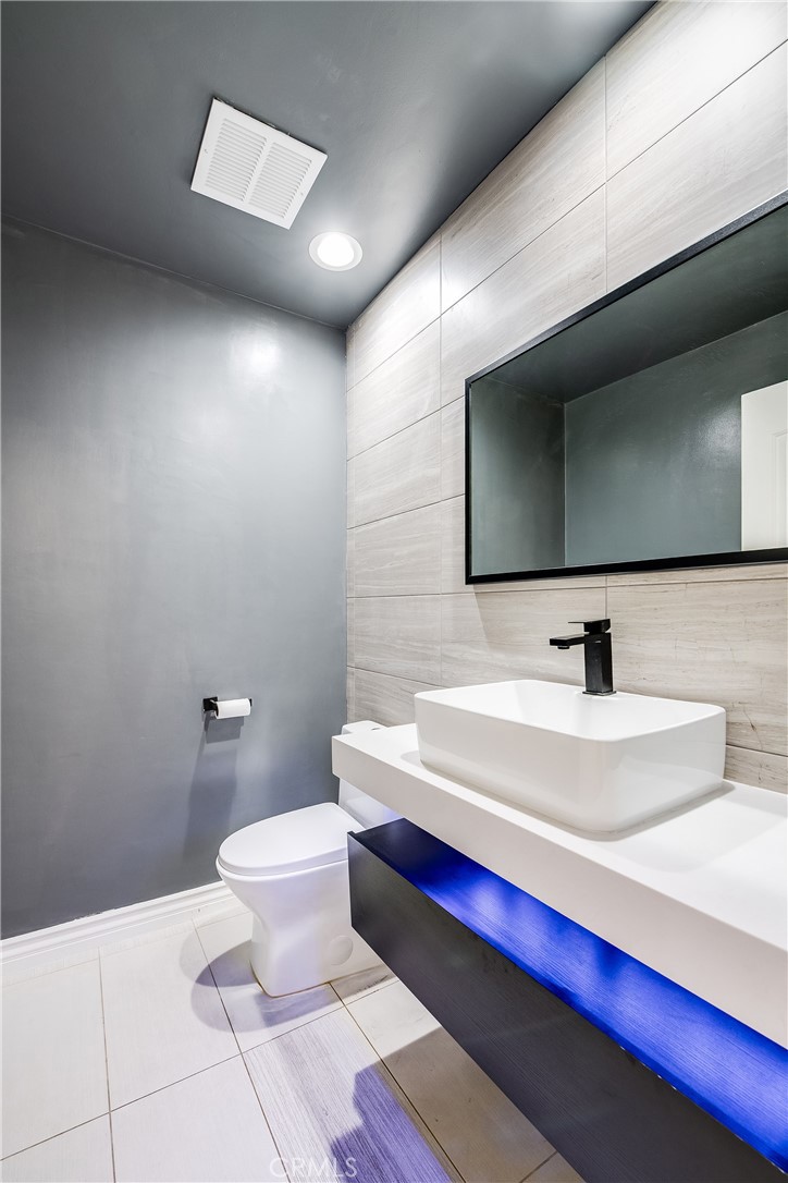 MLS #SR25262076 image #8